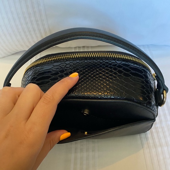 CALL IT SPRING Mini Top Handle Bag - Picture 4 of 9